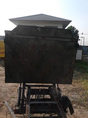 ลิฟท์ยกของท้ายรถบรรทุก (ถอดจาก6ล้อใหญ่)ราคาชุดละ25000 บาท มี3ชุด