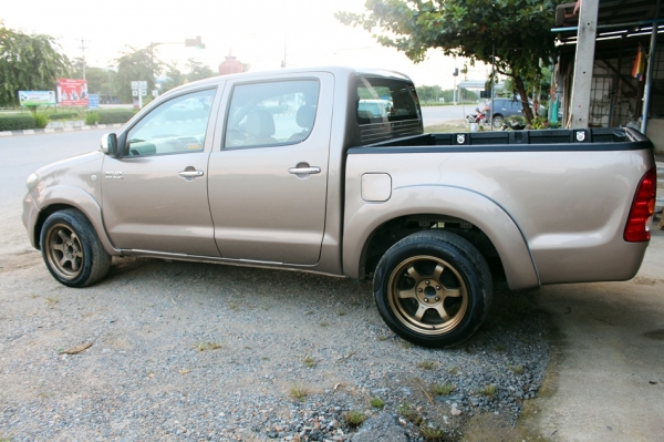TOYOTA VIGO เครื่อง 3.0 G ปี2005 แต่งซิ่ง ทะเบียนพร้อม 350000