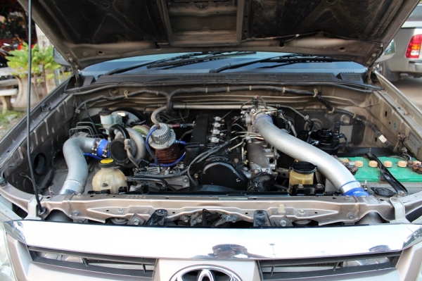 TOYOTA VIGO เครื่อง 3.0 G ปี2005 แต่งซิ่ง ทะเบียนพร้อม 350000