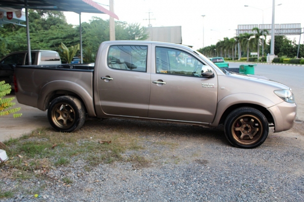 TOYOTA VIGO เครื่อง 3.0 G ปี2005 แต่งซิ่ง ทะเบียนพร้อม 350000