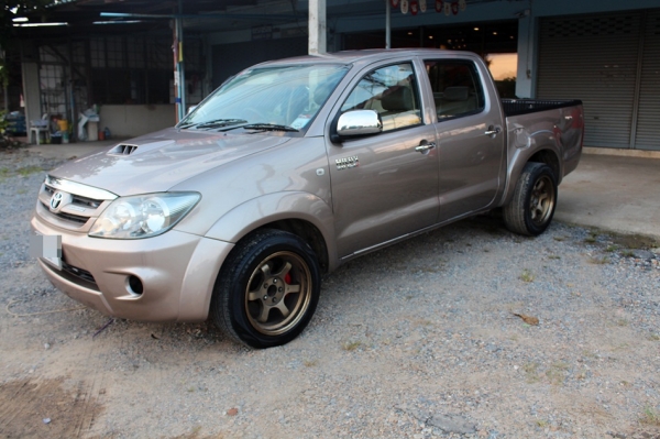 TOYOTA VIGO เครื่อง 3.0 G ปี2005 แต่งซิ่ง ทะเบียนพร้อม 350000