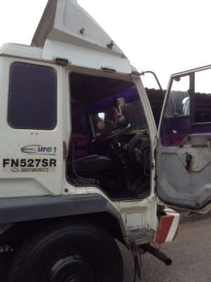 Mitsubishi 10ล้อ 2เพลา หัวลาก (FN527) เครื่อง 220 เทอร์โบอินเตอร์ EURO 1 ปี'45 (แท้) เกียร 10 สปีด หัวดี ซัซซี่สวยมาก ยางพร้อมใช้งาน รถใช้งานอยู่ ขาย 760,000