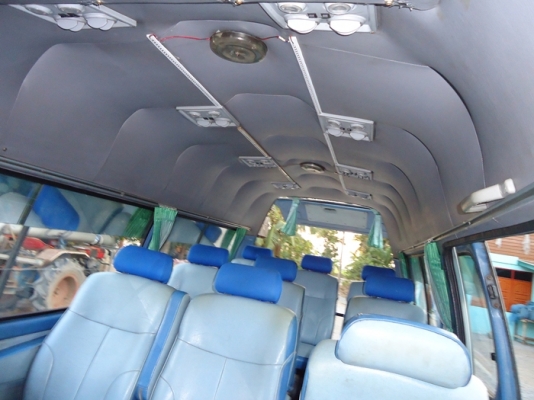 รถตู้  Toyota commuter  หลังคาสูง ช่วงยาว  ขับดี ประหยัด เอกสารพร้อมโอน