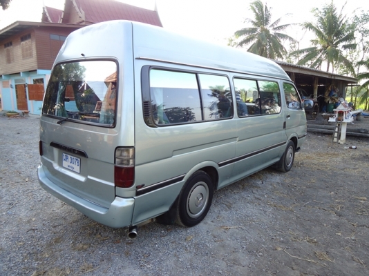 รถตู้  Toyota commuter  หลังคาสูง ช่วงยาว  ขับดี ประหยัด เอกสารพร้อมโอน