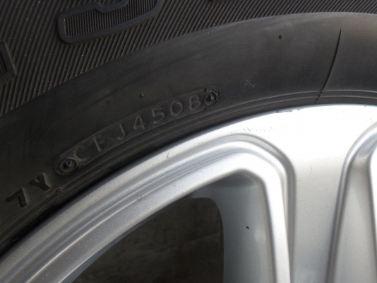 ล้อแม็ก ฟอด 17นิ้ว 6รู พร้อมยาง 265/65R17 สวยๆ 4 ล้อ ราคา 7700 บาท