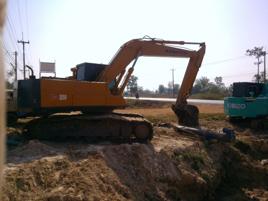 เปลี่ยนเครื่องใหม่ pc200-3 ราคา345,000 0895770265 เปลี่ยนเครื่องใหม่ pc200-3 ราคา345,000 0895770265