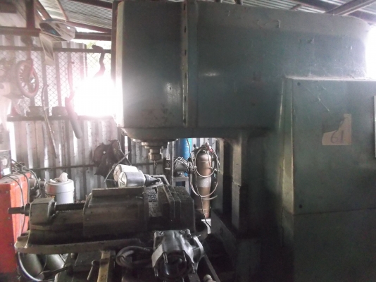 มิลลิ่งตัวใหญ่ MAZAK M 1000