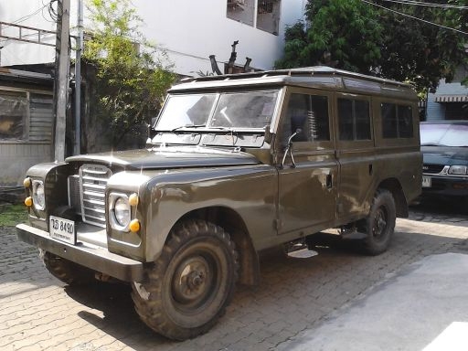 1972 Land-Rover Defender 4WD  เครื่อง Isuzu 2.5ดีเซล ลงเล่มแล้ว มีแอร์หน้า-หลัง สียังสวย