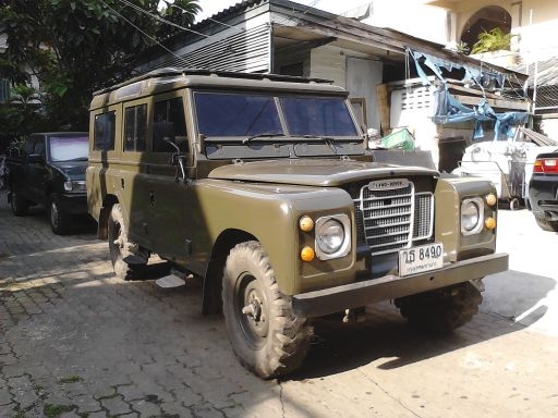 1972 Land-Rover Defender 4WD  เครื่อง Isuzu 2.5ดีเซล ลงเล่มแล้ว มีแอร์หน้า-หลัง สียังสวย