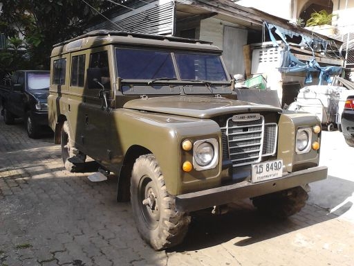 1972 Land-Rover Defender 4WD  เครื่อง Isuzu 2.5ดีเซล ลงเล่มแล้ว มีแอร์หน้า-หลัง สียังสวย