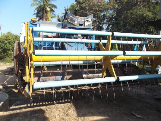 ขายรถเกี่ยวข้าวค (แพคู่) สุรชัยการช่าง&amp;ไทยเจริญการช่าง