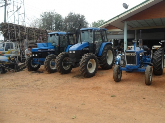 ขายแล้วขอบคุณเฮียสุรชัย กาญจนบุรีมากครับ รถไถฟอร์ด6640 2เพลา คานคาราโร่ ดุมมนรุ่นใหม่ เครื่องดี+เกียร์12X12+ท้ายธรรมดา