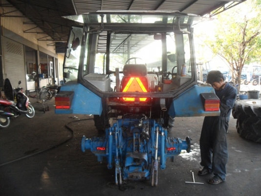 ขายแล้วขอบคุณเฮียสุรชัย กาญจนบุรีมากครับ รถไถฟอร์ด6640 2เพลา คานคาราโร่ ดุมมนรุ่นใหม่ เครื่องดี+เกียร์12X12+ท้ายธรรมดา