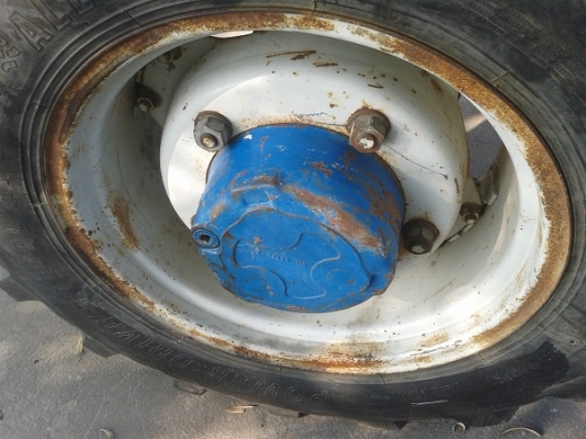 ขายแล้วขอบคุณเฮียสุรชัย กาญจนบุรีมากครับ รถไถฟอร์ด6640 2เพลา คานคาราโร่ ดุมมนรุ่นใหม่ เครื่องดี+เกียร์12X12+ท้ายธรรมดา