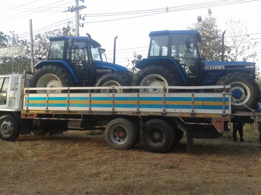 ขายรถไถฟอร์ด TS90 NEW HOLLAND เครื่องดี เกียร์24X24 ท้ายธรรมดา มีตู้สภาพสวยภายในสวยครบๆ