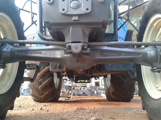 ขายรถไถฟอร์ด TS90 NEW HOLLAND เครื่องดี เกียร์24X24 ท้ายธรรมดา มีตู้สภาพสวยภายในสวยครบๆ