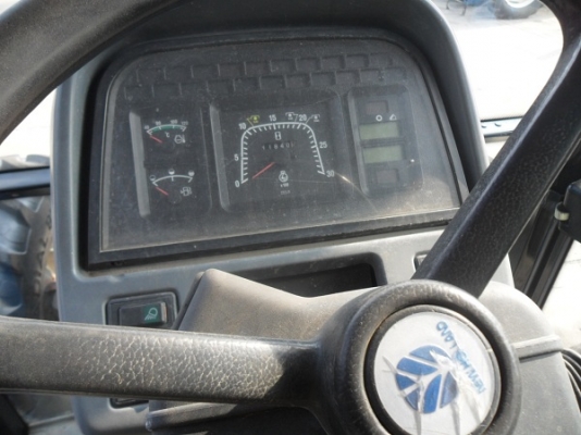 ขายรถไถฟอร์ด TS90 NEW HOLLAND เครื่องดี เกียร์24X24 ท้ายธรรมดา มีตู้สภาพสวยภายในสวยครบๆ