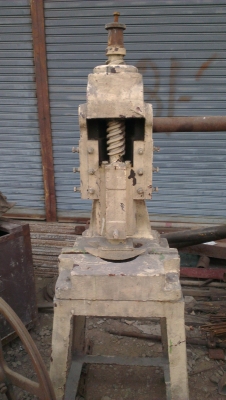 Sell> ขายปั้มคอม้ามือสอง ราคาถูก มี 4 ตัวครับ สภาพดี เกลียวยังแน่น เพิ่งออกมาจากโรงงานเลยครับ กำแพงแสน นครปฐมครับ