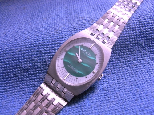 16ม.ค.((น้าเล็ก)) นำเสนอนาฬิกาข้อมือ 16ม.ค.((น้าเล็ก)) นำเสนอนาฬิกาข้อมือ