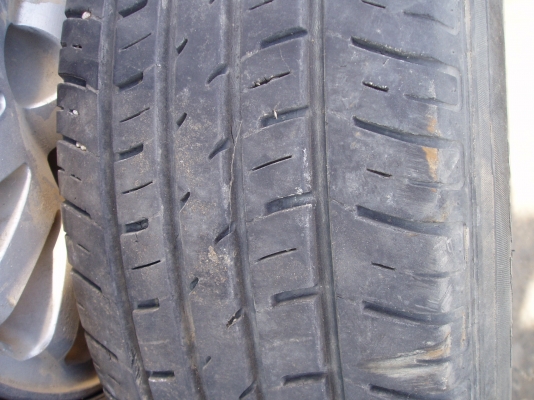 ขายล้อแม็กขอบ14พร้อมยางถูกๆใส่รถ6รู114ราคา3500 ขายล้อแม็กขอบ14พร้อมยางถูกๆใส่รถ6รู114ราคา3500