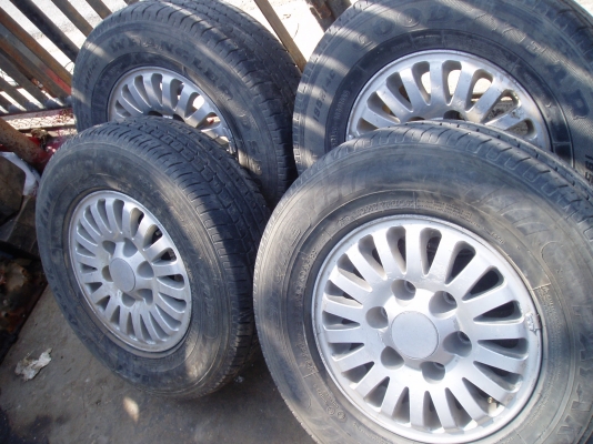 ขายล้อแม็กขอบ14พร้อมยางถูกๆใส่รถ6รู114ราคา3500