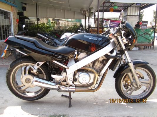 ขาย Honda boss 400 ทะเบียนแท้ สีเดิมญี่ปุ่น โครงใส เครื่องแห้ง มีบริการส่งรถ