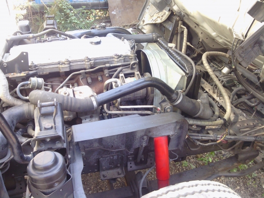 6 ล้อ *ตู้ 10บาน* ISUZU *Euro2* NQR 175แรงม้า *คอมมอนเรว* ยาว 5.50ม. * รถสวยเดิม *รถห้างแท้*