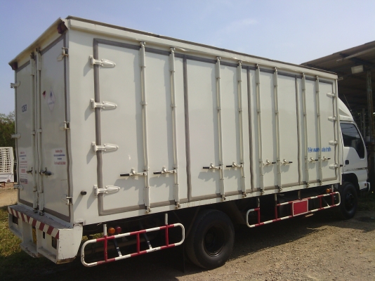 6 ล้อ *ตู้ 10บาน* ISUZU *Euro2* NQR 175แรงม้า *คอมมอนเรว* ยาว 5.50ม. * รถสวยเดิม *รถห้างแท้*