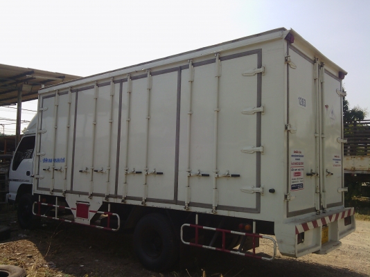 6 ล้อ *ตู้ 10บาน* ISUZU *Euro2* NQR 175แรงม้า *คอมมอนเรว* ยาว 5.50ม. * รถสวยเดิม *รถห้างแท้*