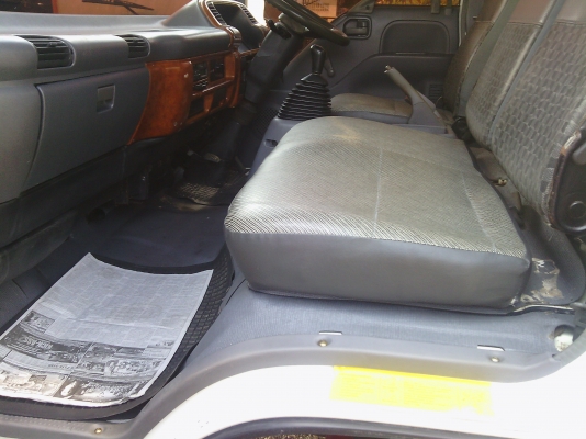 6 ล้อ *ตู้ 10บาน* ISUZU *Euro2* NQR 175แรงม้า *คอมมอนเรว* ยาว 5.50ม. * รถสวยเดิม *รถห้างแท้*