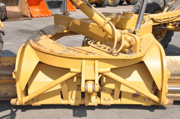 CATERPILLAR  140 H  SN  2ZK03927