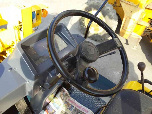 ขาย รถตัก YANMAR รุ่น V4 มือสองญี่ปุ่น ขาย รถตัก YANMAR รุ่น V4 มือสองญี่ปุ่น