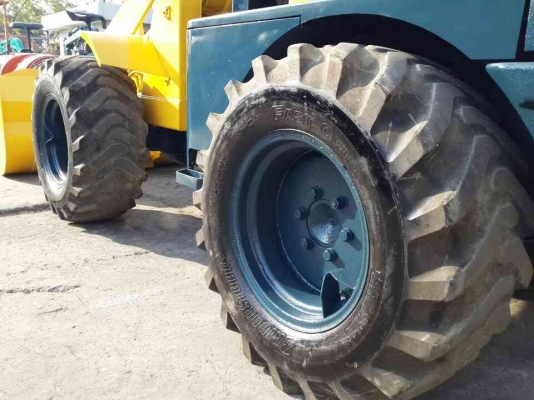 ขาย รถตัก YANMAR รุ่น V4 มือสองญี่ปุ่น ขาย รถตัก YANMAR รุ่น V4 มือสองญี่ปุ่น