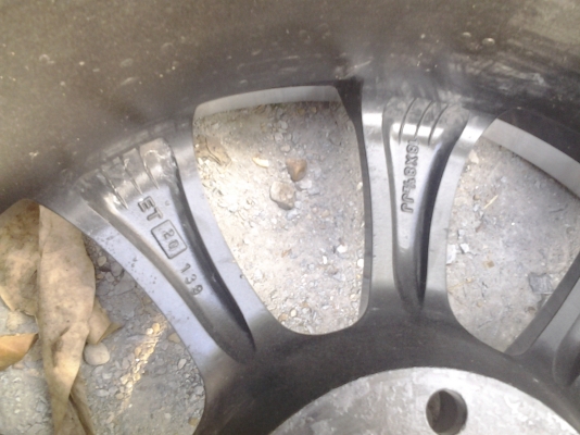 ขอบ18  vip ก้านยก  งานนอกสวยๆใส่4x4ได้