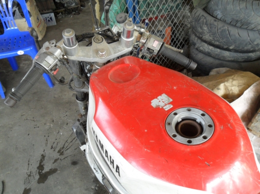 ขายเหมา FZR 750 และ FZR400  ไปปั้นต่อ หรือ ทำอะหลั่ย (มีคลิปให้ชม ต่อรองได้ ส่งได้ทั่วไทยครับ)