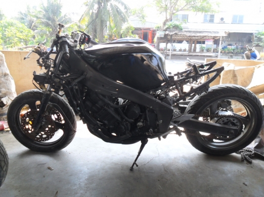 ขายเหมา FZR 750 และ FZR400  ไปปั้นต่อ หรือ ทำอะหลั่ย (มีคลิปให้ชม ต่อรองได้ ส่งได้ทั่วไทยครับ)