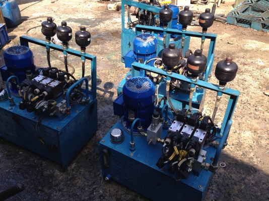 ขายปั้มน้ำมันไฮโดรลิค ขนาดมอเตอร์ 2 HP. 380 V ซาลีนอยวาล์ว 24 VDC สภาพสวยมาก พร้อมใช้งาน อุปกรณ์ครบ มี 4 ชุดครับ