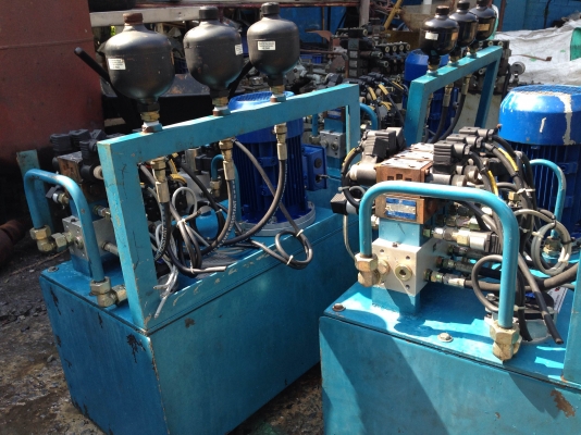 ขายปั้มน้ำมันไฮโดรลิค ขนาดมอเตอร์ 2 HP. 380 V ซาลีนอยวาล์ว 24 VDC สภาพสวยมาก พร้อมใช้งาน อุปกรณ์ครบ มี 4 ชุดครับ