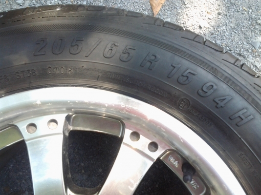 ขอบ15  กว้าง7  พร้อมยาง5รูวีโก้