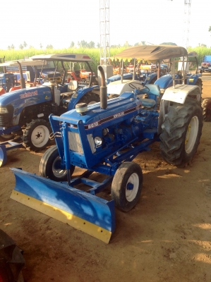 ขายรถไถฟอร์ด 6610 สภาพดี ราคาถูก ติดต่อสอบถามโทร 081-6055237