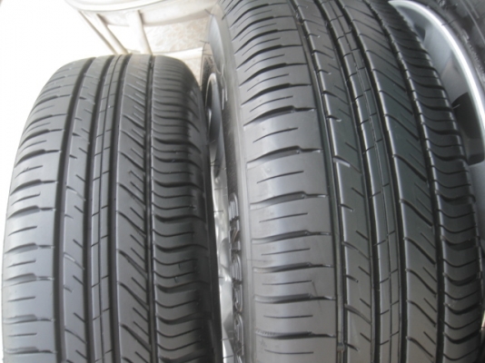 ขายล้อแม็ก honda city 15"x5.5" et45 4 รู 100 ล้อมีรอยที่ขอบบางๆ 1 วงครับ แต้มสีแล้วไม่น่าเกลียดครับ+ ยาง michelin energy xm1 175/65r15 ยางผลิตสัปดาห์ที่ 47 ปี 12 ดอกยางยังหนาครับ ขายทั้งชุด 9,900 บาทครับ สนใจติดต่อเล็กคลองสามครับ (081-3747940)