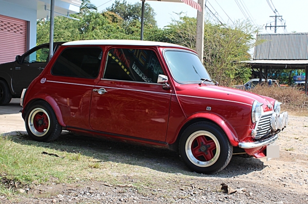 ขาย MINI ROVER 1300CC ปี94 สภาพนางฟ้า น่ารักๆ ของแต่งทั้งคัน สวย 250000 ขาย MINI ROVER 1300CC ปี94 สภาพนางฟ้า น่ารักๆ ของแต่งทั้งคัน สวย 250000