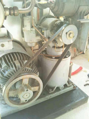 ปั๊มลม Hitachi 20 แรงม้าสภาพดี ปั๊มลม Hitachi 20 แรงม้าสภาพดี