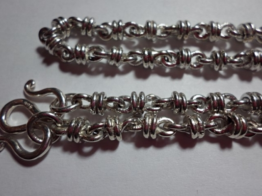 สร้อยเงินห้อยพระ