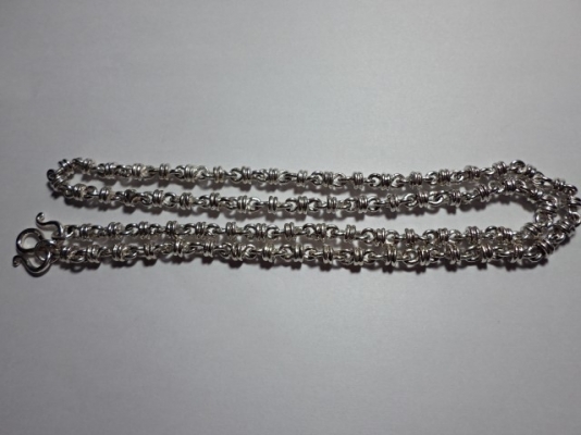 สร้อยเงินห้อยพระ