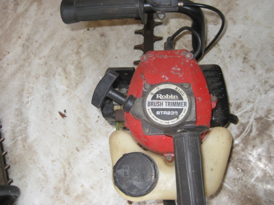 เครื่องตัดแต่งกิ่งไม้