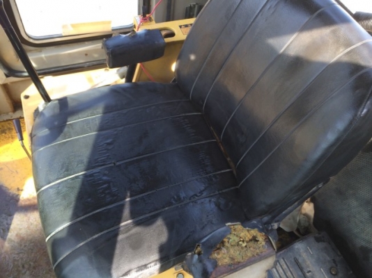 ถีงไทยแล้ว Komatsu WA100-1 ซีเรียลสูง 33999 นำเข้าจากญี่ปุ่น สภาพดีมาก