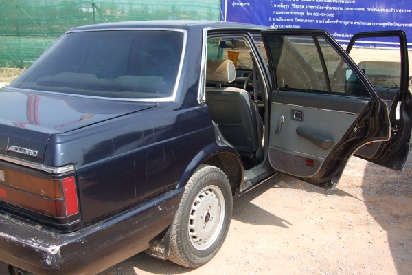 ขาย ACCORD ปี82-84 ตัวนอก เครื่องดี ช่วงล่างใหม่หมด 30,000 B.
