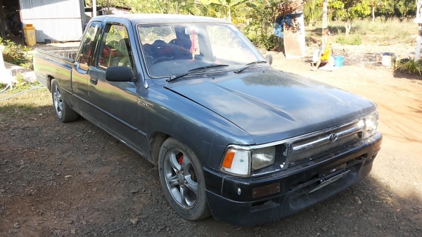 ***ขายแล้วครับขอบคุณ Truck2hand ขายกระบะแค็ปราคาเบาๆ TOYOTA ไมตี้เอ็กซ์ ปี37/94 (เดิมเครื่องเบนซิน) วางเครื่องดีเซล2L (ลงเล่ม) เครื่องแน่นแรงดี ไม่เยิ้ม ช่วงล่างดีคัสซีสวยเดิมไม่ปะไม่ดาม กระบะดีพื้นมีผุตามรูป ล้อแม้กสวย หน้า-หลังเดิมไม่เคยชนหนัก ภายในดีคอ
