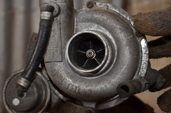 ขาย เทอร์โบ Isuzu 2800 แกนหล่อน้ำไม่เคยใช้งานในไทย